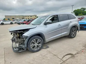 Toyota Highlander 3.5L 6 2016