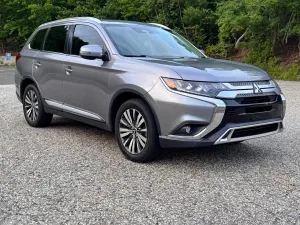 Mitsubishi Outlander 2.4L 4 2019