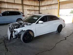 Hyundai Elantra 2.0L 4 2024