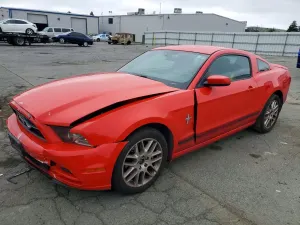 Ford Mustang 3.7L 6 2013
