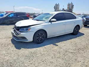 Volkswagen Jetta 1.8L 4 2015
