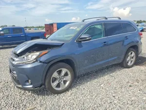 Toyota Highlander 3.5L 6 2017