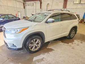 Toyota Highlander 3.5L 6 2015