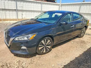 Nissan Altima 2.5L 4 2021