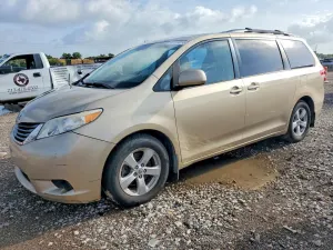 Toyota Sienna 3.5L 6 2011