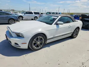 Ford Mustang 3.7L 6 2014