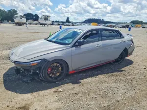 Hyundai Elantra 2.0L 4 2025