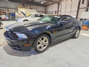 Ford Mustang 3.7L 6 2014