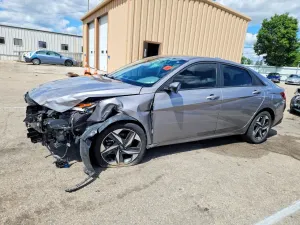 Hyundai Elantra 2.0L 4 2023