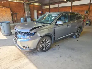 Mitsubishi Outlander 2.4L 4 2019