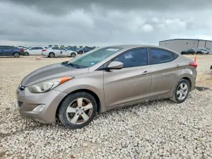 Hyundai Elantra 1.8L 4 2013