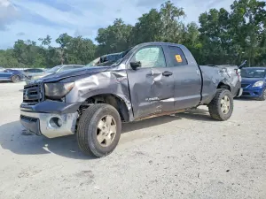 Toyota Tundra 5.7L 8 2011