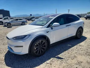Tesla Model X 2022