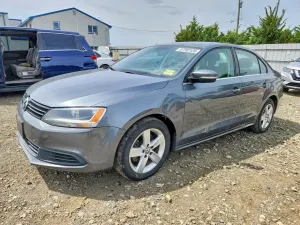 Volkswagen Jetta 2.0L 4 2014