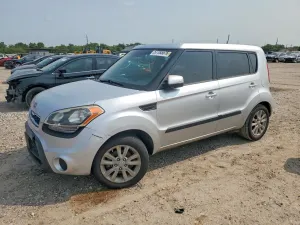 Kia Soul 2.0L 4 2012