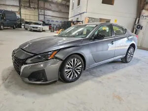 Nissan Altima 2.5L 4 2025
