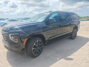Chevrolet Suburban 5.3L 8 2026
