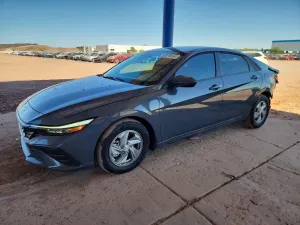 Hyundai Elantra 2.0L 4 2026
