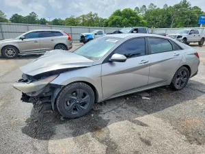 Hyundai Elantra 2.0L 4 2021