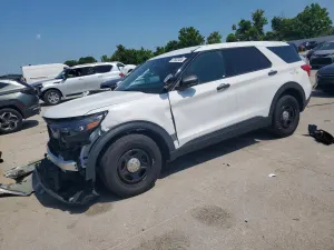 Ford Explorer 3.3L 6 2023