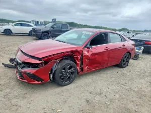 Hyundai Elantra 2.0L 4 2026