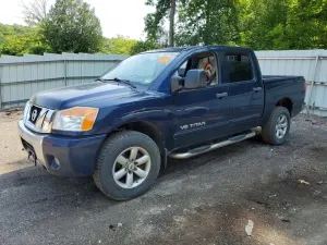 Nissan Titan 5.6L 8 2011
