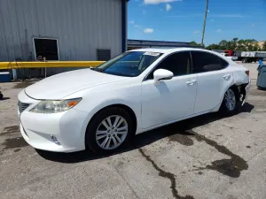 Lexus ES 3.5L 6 2013