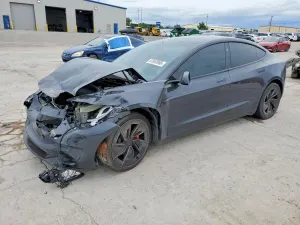 Tesla Model 3 2025