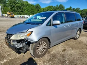 Toyota Sienna 3.5L 6 2014