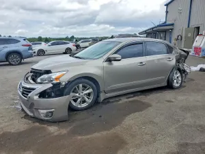 Nissan Altima 2.5L 4 2015