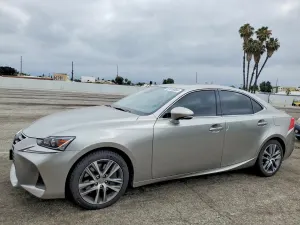 Lexus IS 2.0L 4 2020