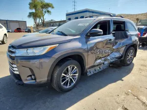 Toyota Highlander 3.5L 6 2017