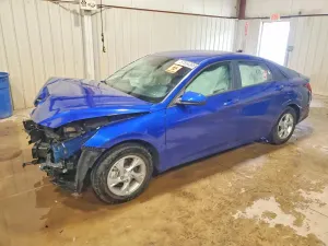 Hyundai Elantra 2.0L 4 2022