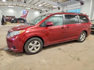 Toyota Sienna 3.5L 6 2013