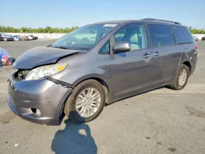 Toyota Sienna 3.5L 6 2011