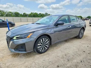 Nissan Altima 2.5L 4 2025