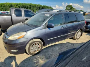 Toyota Sienna 3.5L 6 2010