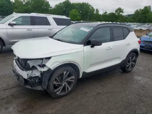 Volvo XC40 2.0L 4 2019