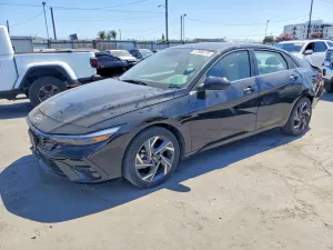Hyundai Elantra 2.0L 4 2025