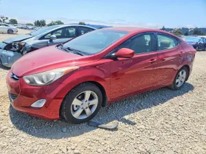 Hyundai Elantra 1.8L 4 2013