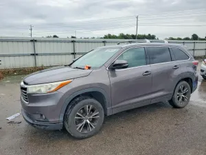Toyota Highlander 3.5L 6 2016