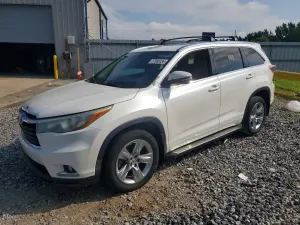 Toyota Highlander 3.5L 6 2015