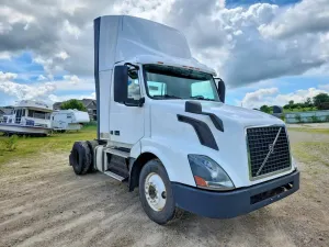 Volvo VNL 15.0L 6 2016