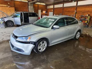Volkswagen Jetta 2.0L 4 2011