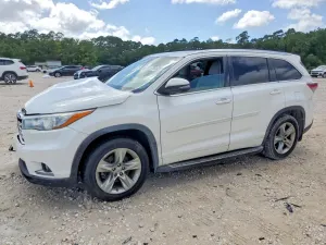 Toyota Highlander 3.5L 6 2015