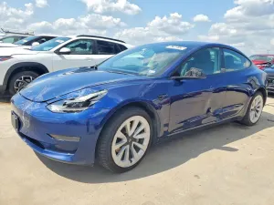 Tesla Model 3 2022