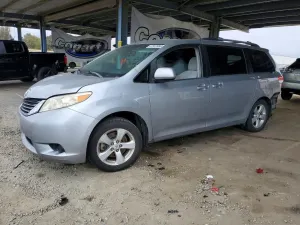 Toyota Sienna 3.5L 6 2011