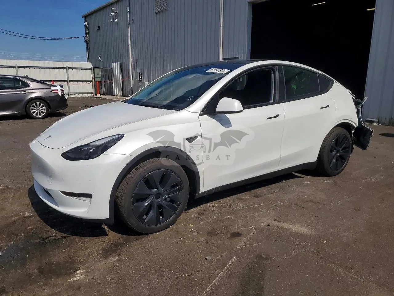Tesla Model Y 2024