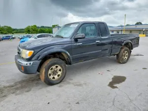 Toyota Tacoma 2.7L 4 2000