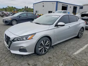 Nissan Altima 2.5L 4 2021